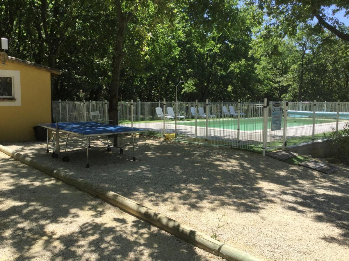 Вилла Le Petit Bois Valaurie Экстерьер фото